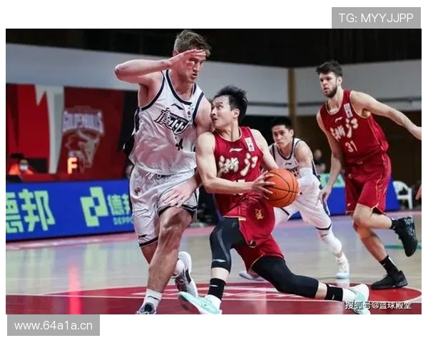 埃斯帕特上场拼劲十足球迷期待